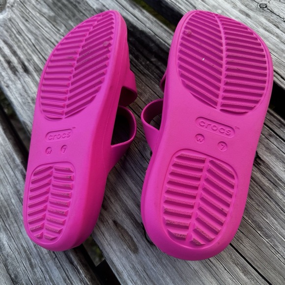 Crocs Getaway Women's US Size 7 Pink Lightweight Slip-On Strappy Sandals - Picture 6 of 7